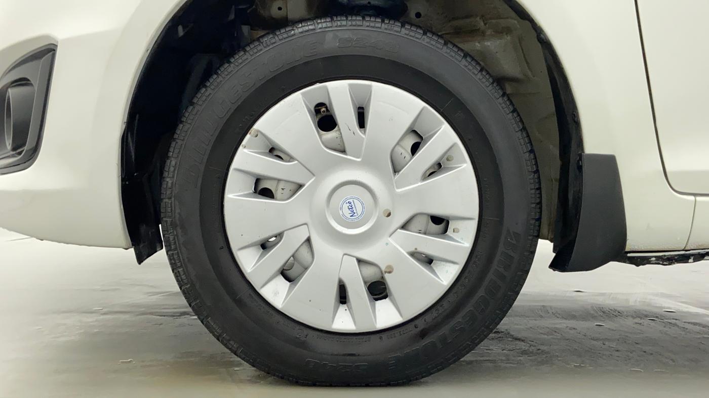 2016 Maruti Swift LXI OPT, Petrol, Manual, 59,743 km, Left Front Wheel