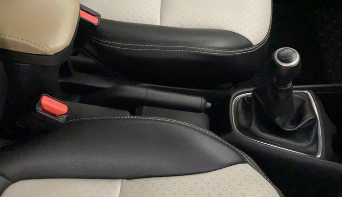 2022 Honda Amaze 1.2L I-VTEC S, Petrol, Manual, 49,291 km, Gear Lever
