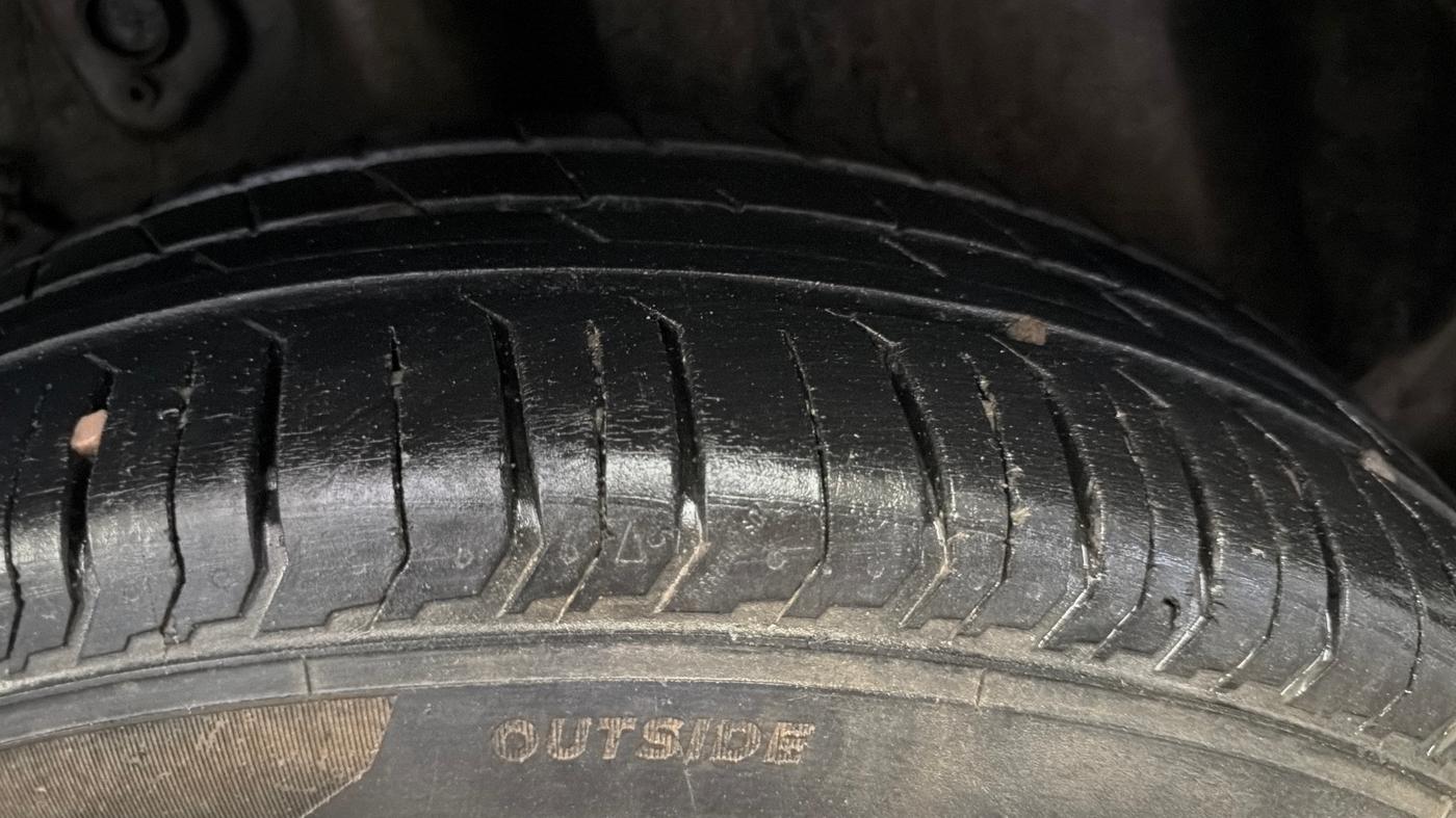 2024 Tata PUNCH PURE MT, Petrol, Manual, 20,409 km, Left Rear Tyre Tread