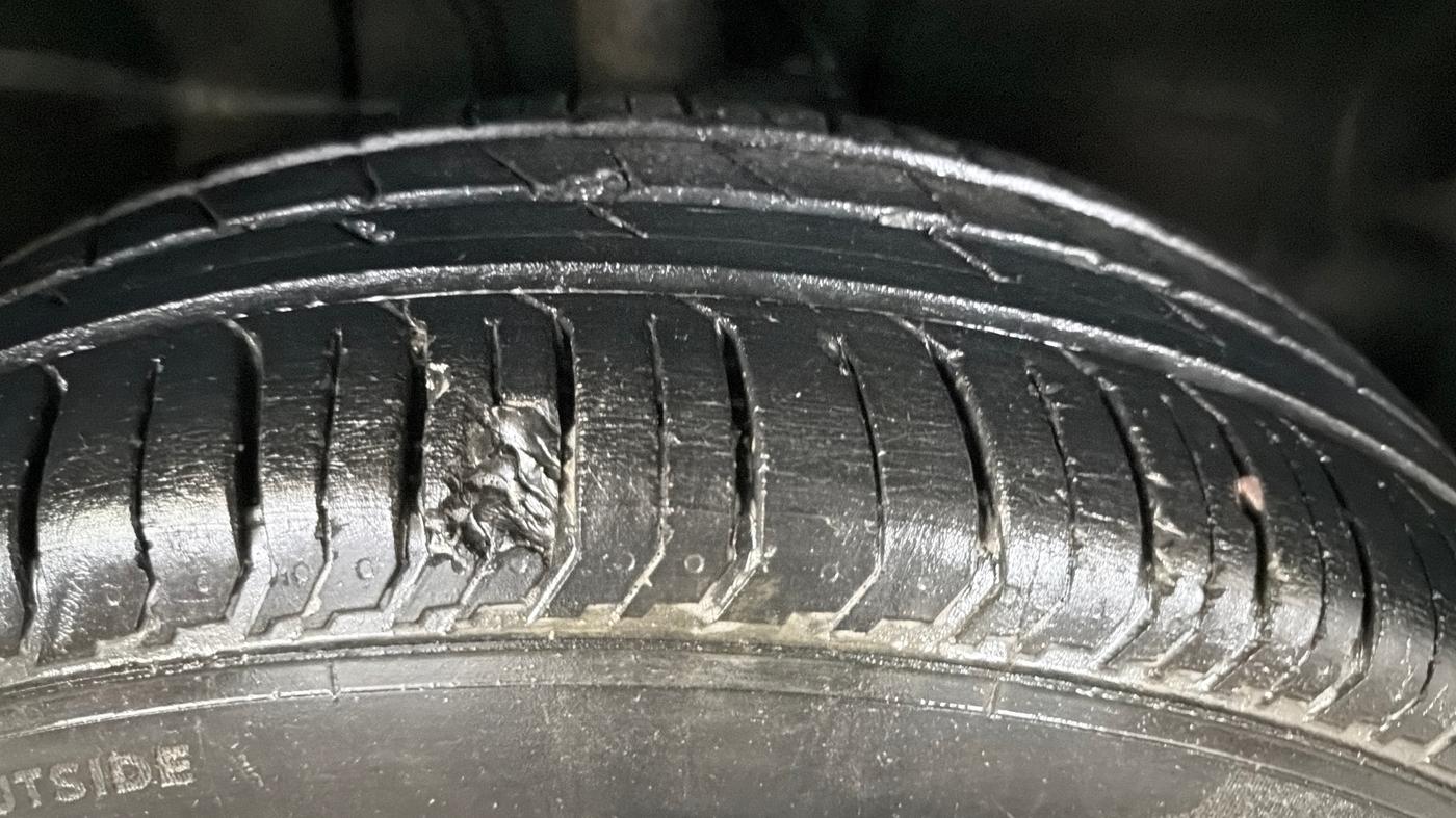 2024 Tata PUNCH PURE MT, Petrol, Manual, 20,409 km, Right Front Tyre Tread