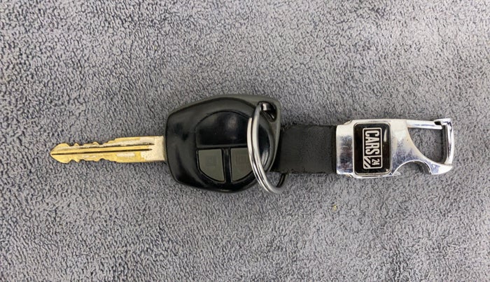 2012 Maruti Swift ZXI, Petrol, Manual, 70,223 km, Key Close Up