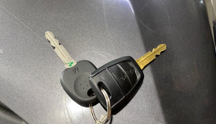 2020 Hyundai NEW SANTRO SPORTZ MT, Petrol, Manual, 15,301 km, Key Close Up