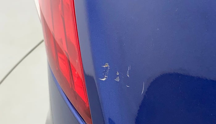 2014 Maruti Swift VXI, Petrol, Manual, 53,175 km, Dicky (Boot door) - Minor scratches