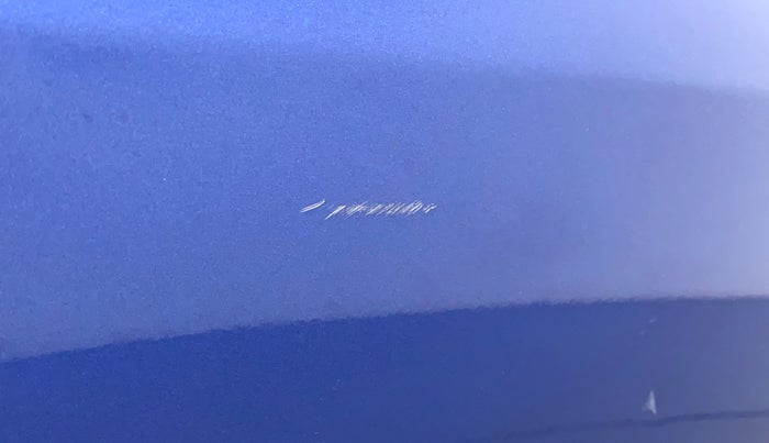 2014 Maruti Swift VXI, Petrol, Manual, 53,175 km, Right rear door - Minor scratches