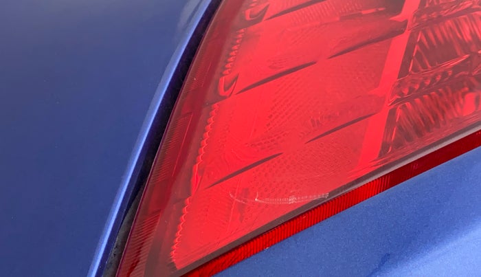 2014 Maruti Swift VXI, Petrol, Manual, 53,175 km, Left tail light - Minor scratches