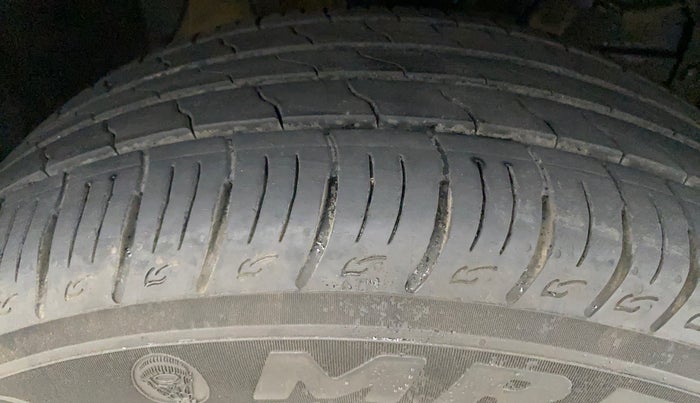 2022 Toyota URBAN CRUISER HIGH GRADE MT, Petrol, Manual, 20,910 km, Right Front Tyre Tread