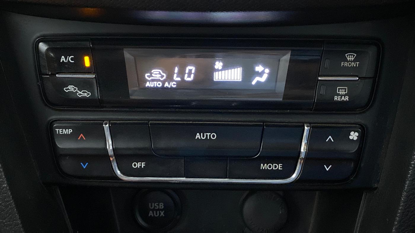 2018 Maruti Vitara Brezza ZDI+ DUAL TONE AMT, Diesel, Automatic, 33,570 km, Automatic Climate Control