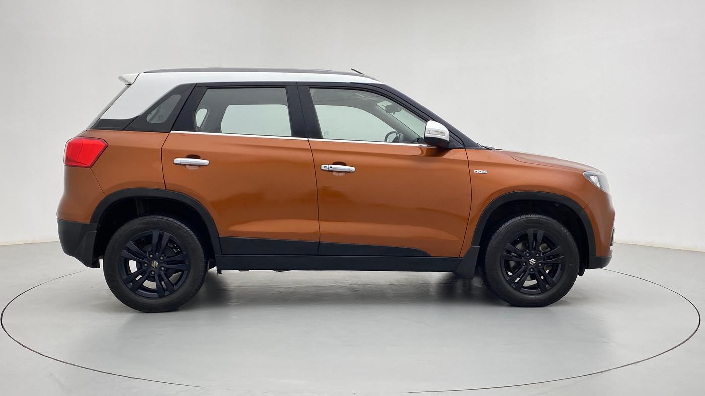 2018 Maruti Vitara Brezza ZDI+ DUAL TONE AMT, Diesel, Automatic, 33,570 km, Right Side
