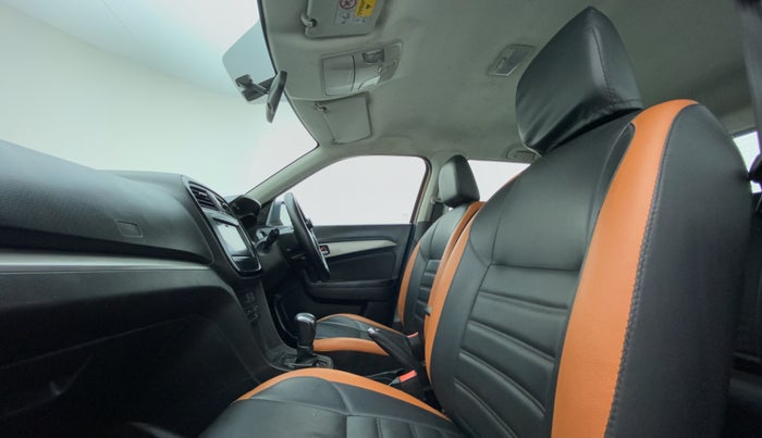 2018 Maruti Vitara Brezza ZDI+ DUAL TONE AMT, Diesel, Automatic, 33,570 km, Right Side Front Door Cabin