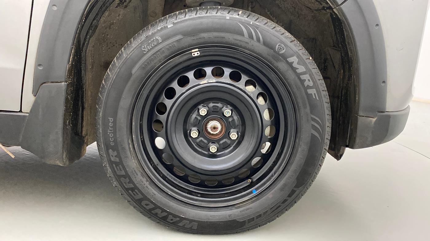 2021 Maruti Vitara Brezza VXI, Petrol, Manual, 28,660 km, Right Front Wheel