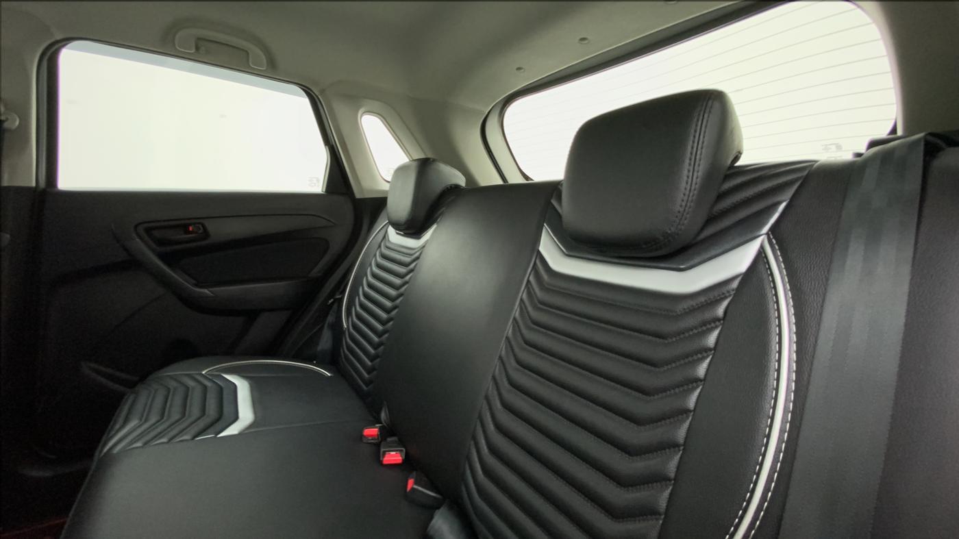 2021 Maruti Vitara Brezza VXI, Petrol, Manual, 28,660 km, Right Side Rear Door Cabin