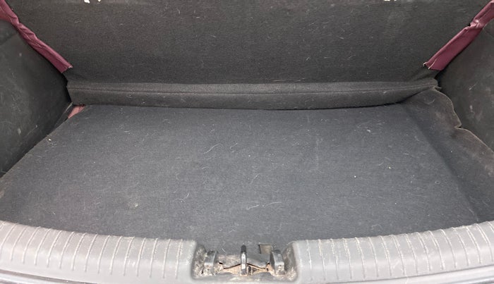 2014 Hyundai Grand i10 ASTA 1.1 CRDI, Diesel, Manual, 99,015 km, Boot Inside