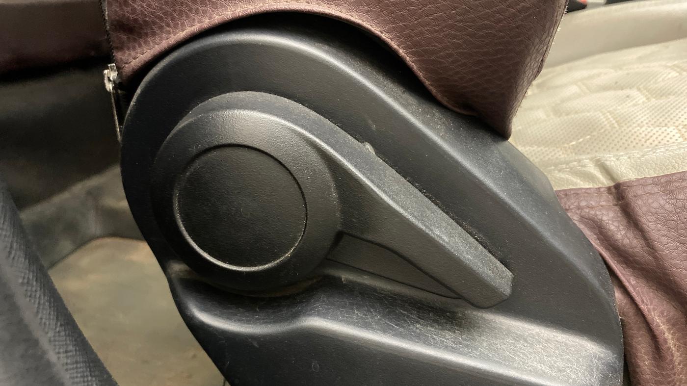 2021 Tata ALTROZ XM PLUS PETROL, Petrol, Manual, 80,526 km, Driver Side Adjustment Panel