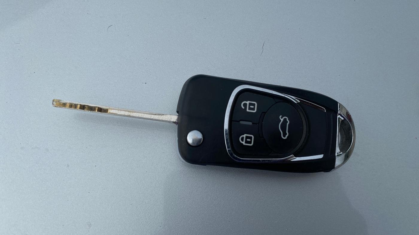2015 Hyundai Xcent S 1.2, Petrol, Manual, 98,564 km, Key Close Up