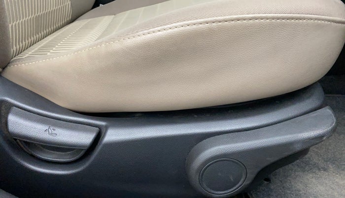 2017 Hyundai Xcent SX 1.2, Petrol, Manual, 22,338 km, Driver Side Adjustment Panel