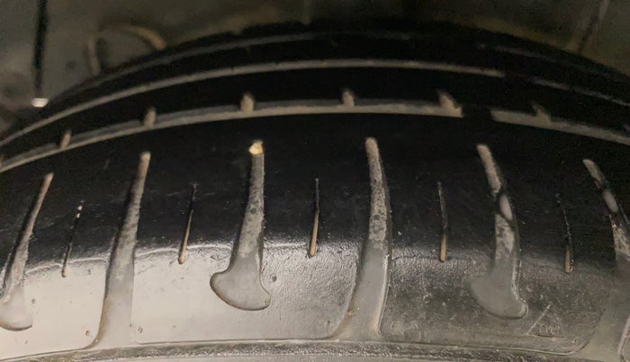 2017 Hyundai Xcent SX 1.2, Petrol, Manual, 22,338 km, Right Rear Tyre Tread