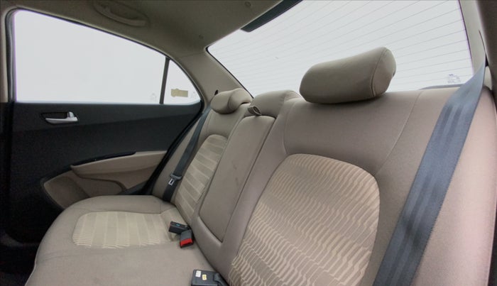 2017 Hyundai Xcent SX 1.2, Petrol, Manual, 22,338 km, Right Side Rear Door Cabin