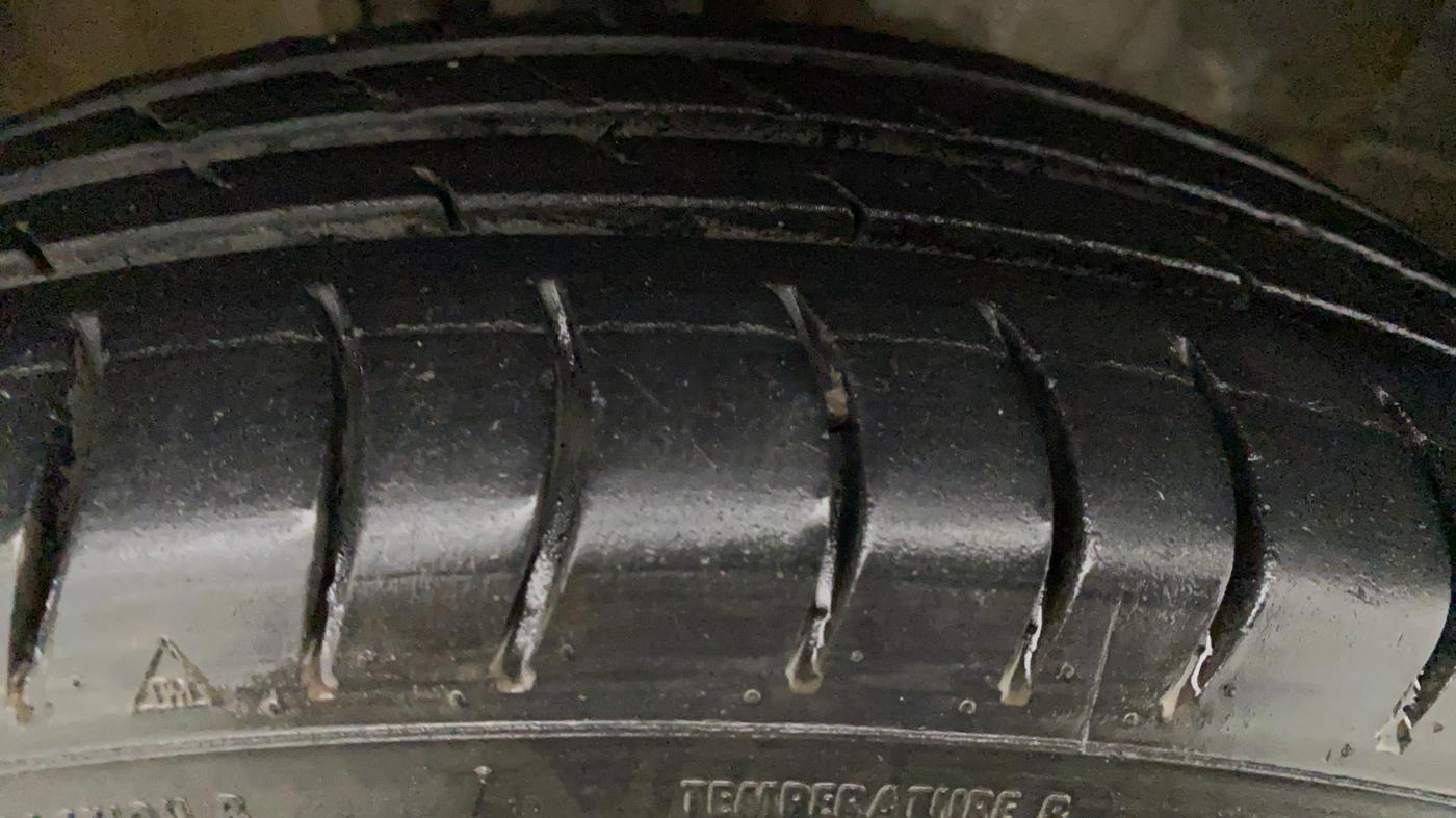 2012 Maruti Wagon R 1.0 LXI, Petrol, Manual, 99,964 km, Right Front Tyre Tread