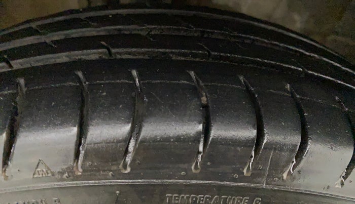 2012 Maruti Wagon R 1.0 LXI, Petrol, Manual, 99,964 km, Right Front Tyre Tread
