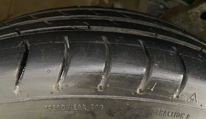 2012 Maruti Wagon R 1.0 LXI, Petrol, Manual, 99,964 km, Right Rear Tyre Tread