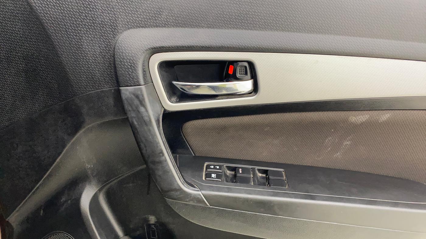 2020 Toyota URBAN CRUISER HIGH GRADE MT, Petrol, Manual, 95,376 km, Driver Side Door Panels Control