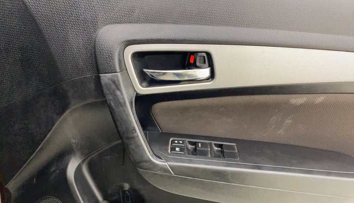 2020 Toyota URBAN CRUISER HIGH GRADE MT, Petrol, Manual, 95,338 km, Driver Side Door Panels Control