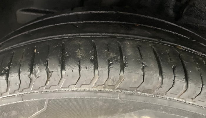 2021 Tata PUNCH ADVENTURE MT, Petrol, Manual, 57,143 km, Right Rear Tyre Tread