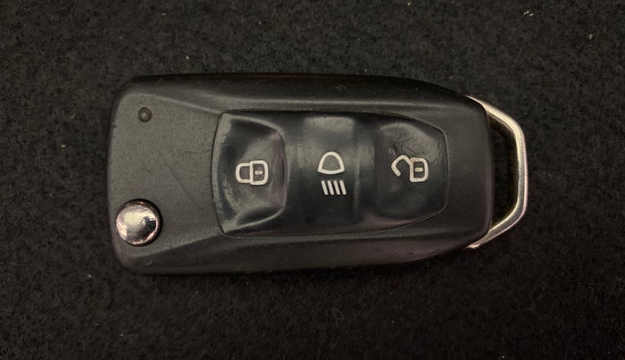 2021 Tata PUNCH ADVENTURE MT, Petrol, Manual, 57,143 km, Key Close Up