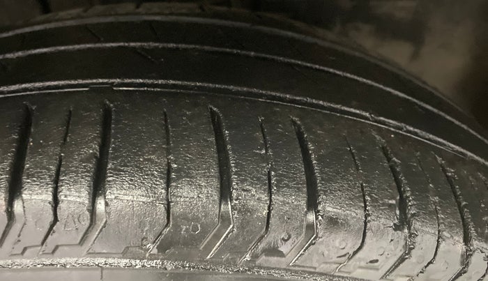 2021 Tata PUNCH ADVENTURE MT, Petrol, Manual, 57,143 km, Right Front Tyre Tread