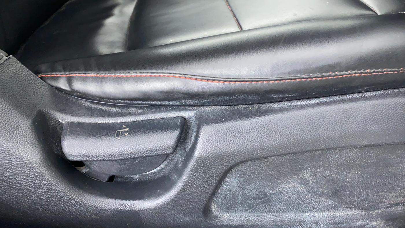 2019 Hyundai Elite i20 1.4 MAGNA PLUS CRDI, Diesel, Manual, 61,470 km, Driver Side Adjustment Panel
