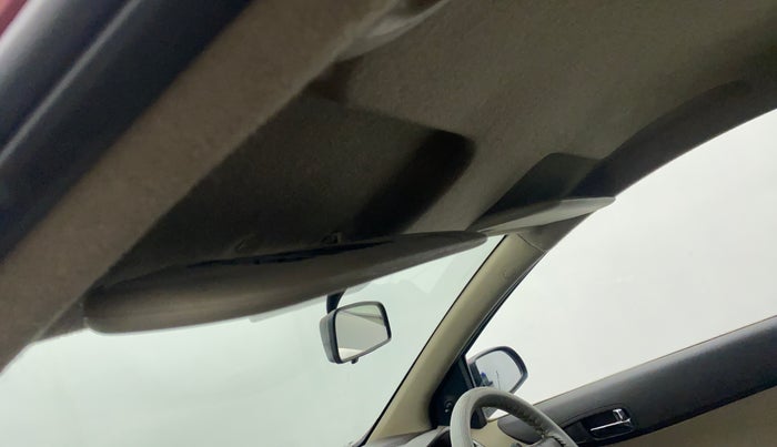 2011 Hyundai i20 MAGNA (O) 1.2, Petrol, Manual, 42,009 km, Ceiling - Sun visor minor damage