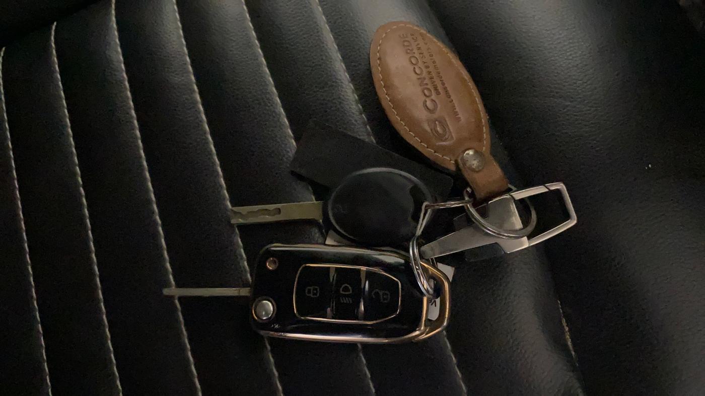 2019 Tata Tiago XZ PETROL, Petrol, Manual, 70,421 km, Key Close Up