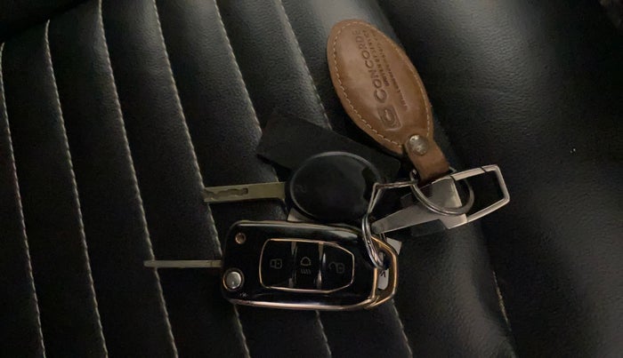 2019 Tata Tiago XZ PETROL, Petrol, Manual, 70,421 km, Key Close Up