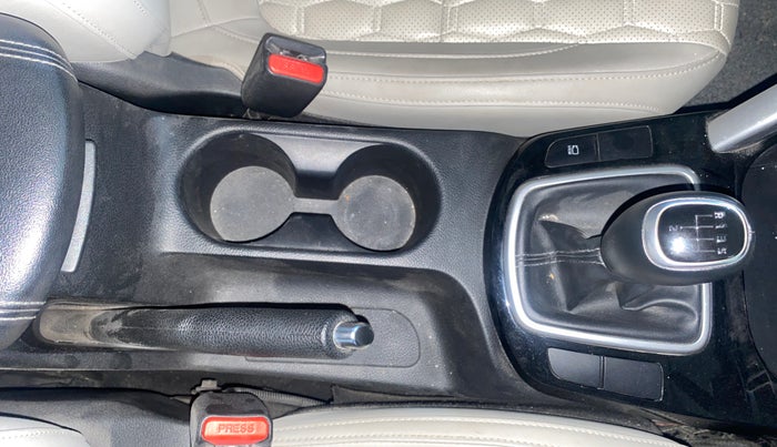 2020 KIA SELTOS HTX 1.5 PETROL, Petrol, Manual, 33,015 km, Gear Lever