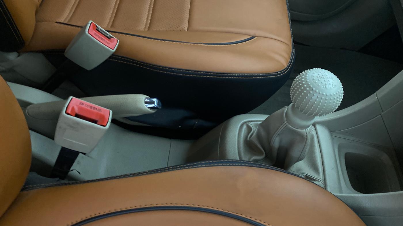 2013 Maruti Ertiga VXI, CNG, Manual, 55,447 km, Gear Lever