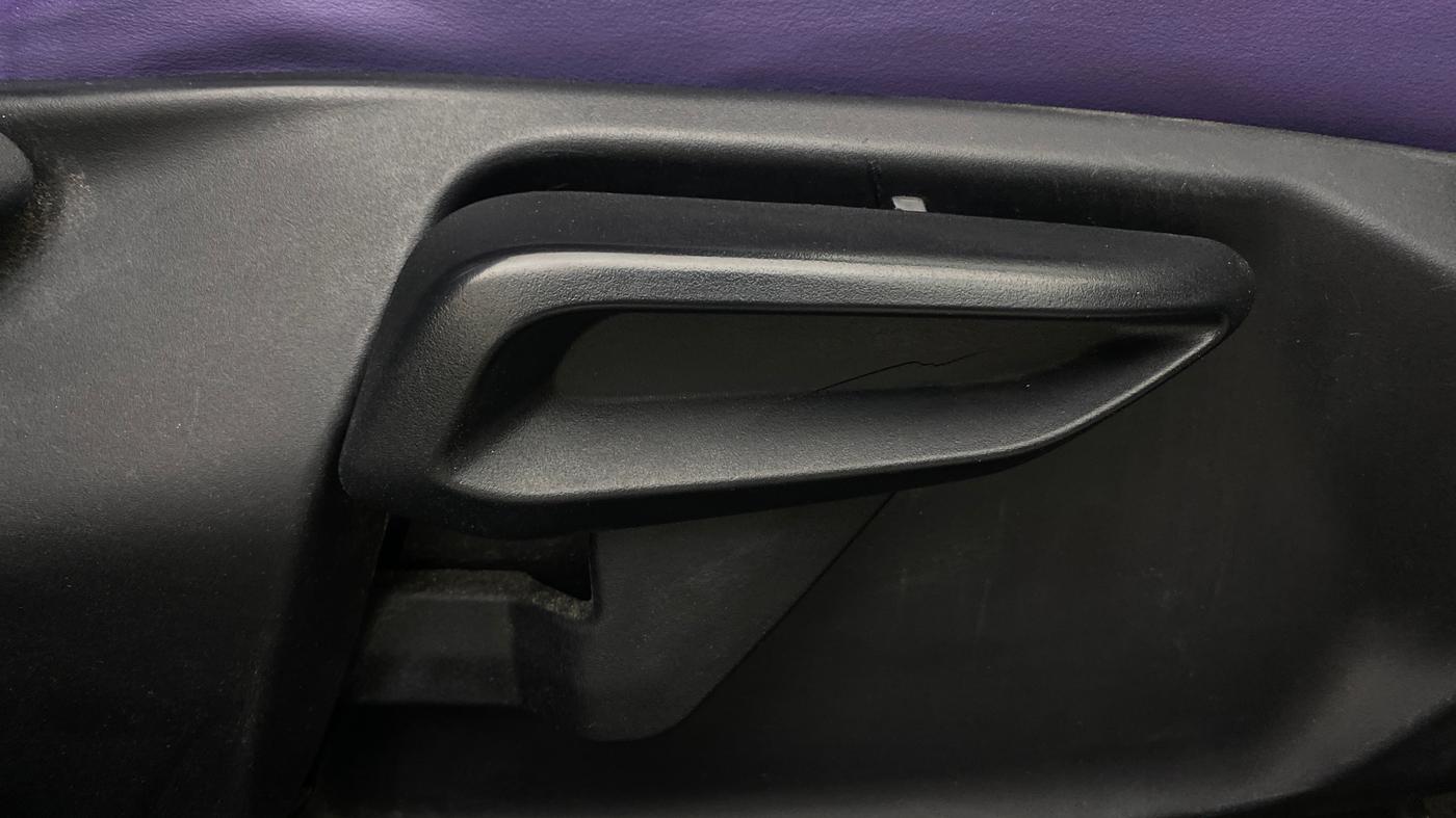 2023 Tata NEXON FEARLESS PURPLE + SUNROOF DUAL TONE 1.2 PETROL, Petrol, Manual, 26,036 km, Driver Side Adjustment Panel