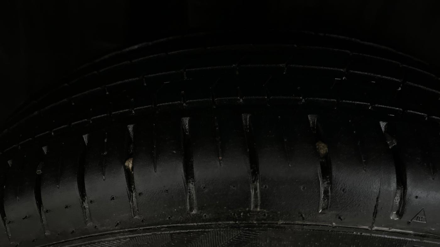 2025 Maruti Baleno ALPHA 1.2 AGS, Petrol, Automatic, 3,803 km, Right Rear Tyre Tread