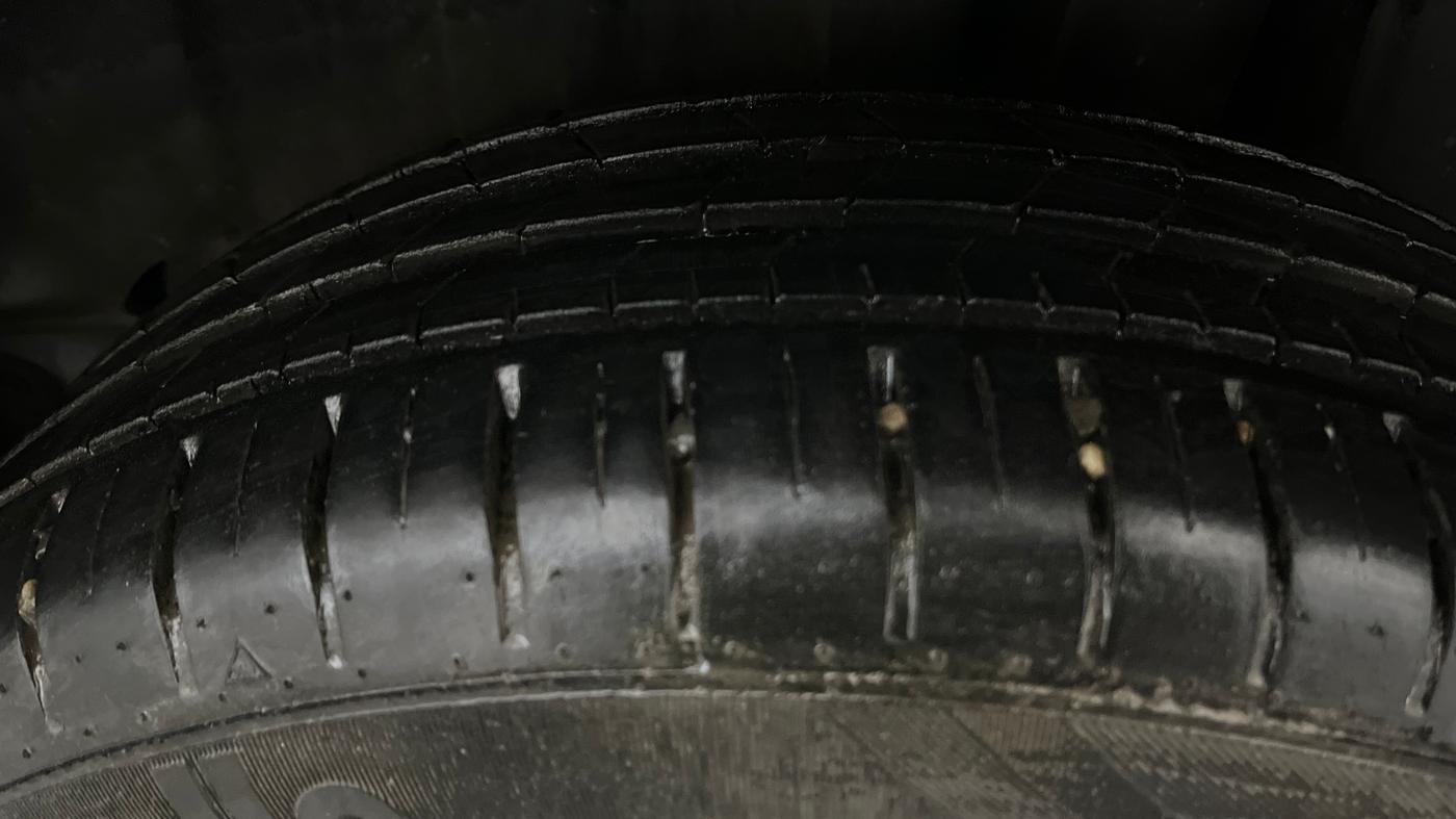 2025 Maruti Baleno ALPHA 1.2 AGS, Petrol, Automatic, 3,803 km, Left Rear Tyre Tread