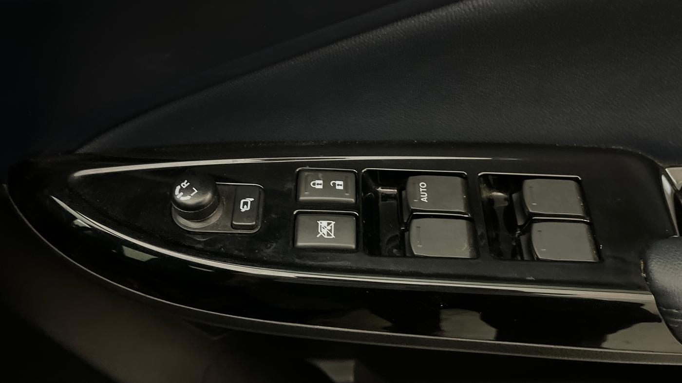 2025 Maruti Baleno ALPHA 1.2 AGS, Petrol, Automatic, 3,803 km, Driver Side Door Panels Control