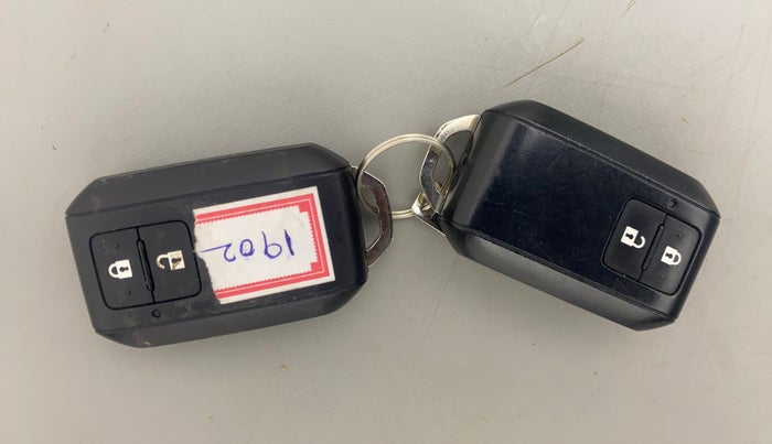 2023 Toyota URBAN CRUISER HYRYDER V HYBRID, Hybrid, Automatic, 33,241 km, Key Close Up