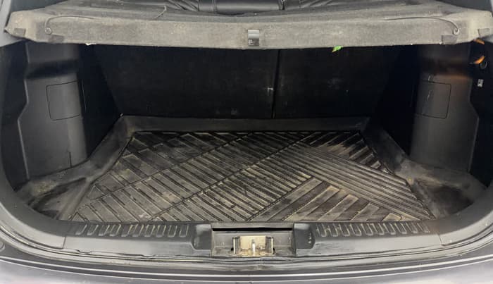 2022 Maruti Vitara Brezza ZXI, Petrol, Manual, 35,076 km, Boot Inside