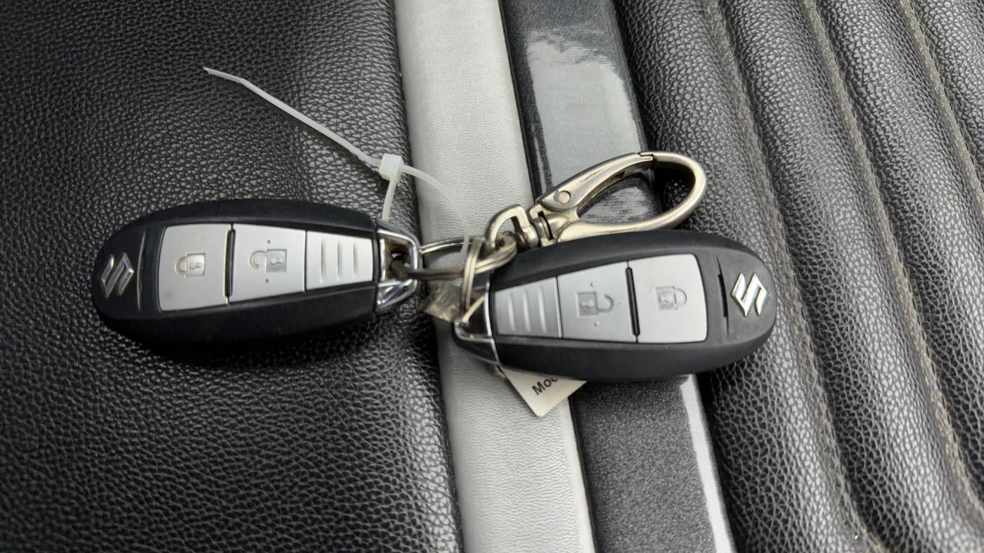 2022 Maruti Vitara Brezza ZXI, Petrol, Manual, 35,076 km, Key Close Up