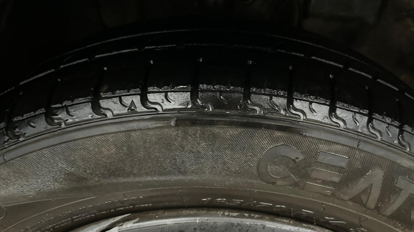 2021 Tata Tiago XE PETROL, Petrol, Manual, 66,760 km, Right Front Tyre Tread