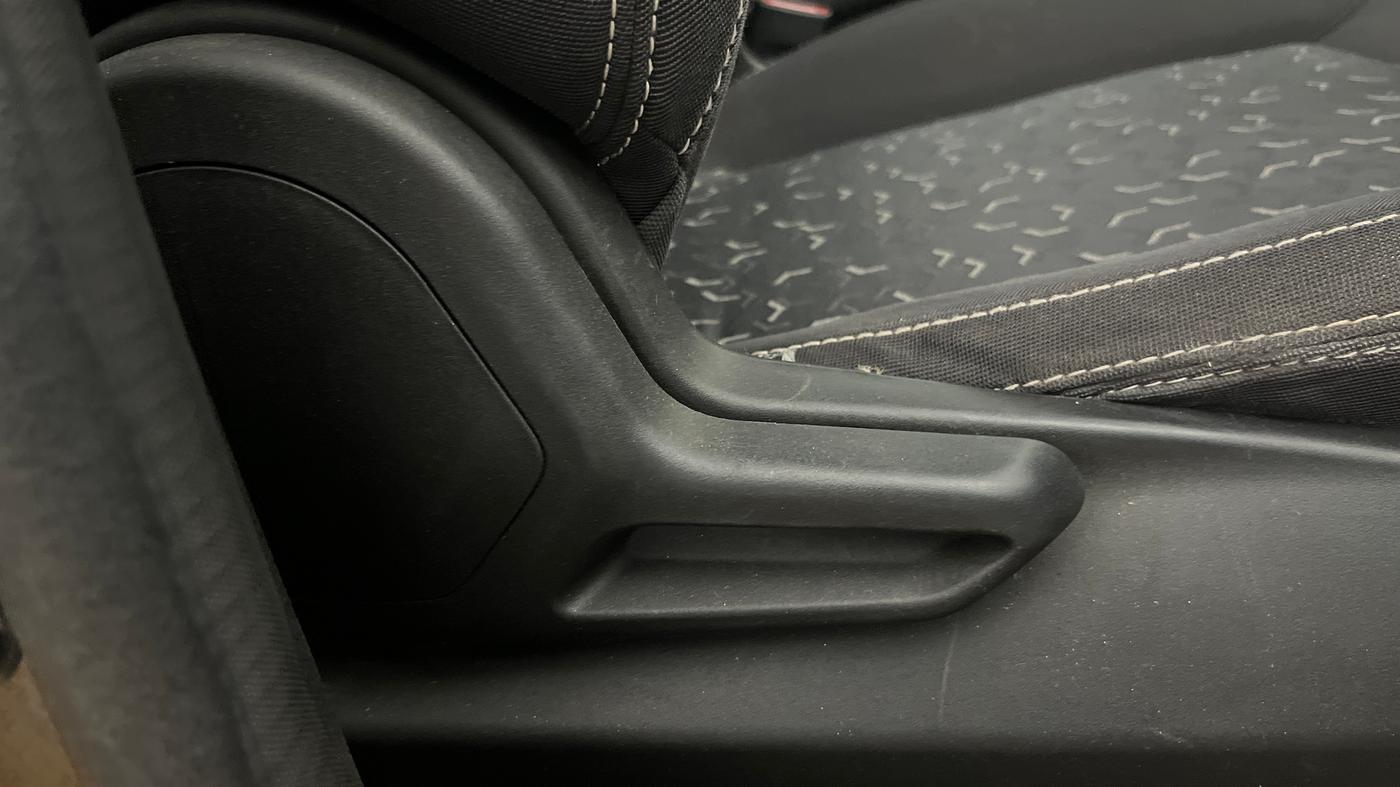 2021 Tata Tiago XE PETROL, Petrol, Manual, 66,760 km, Driver Side Adjustment Panel