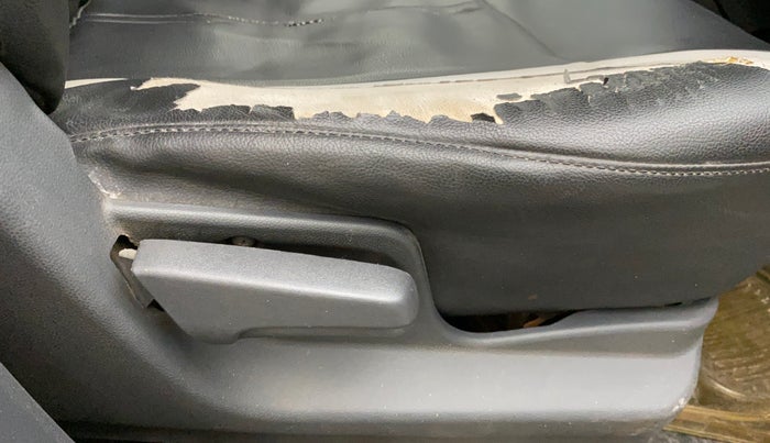 2015 Maruti Ritz VXI, Petrol, Manual, 95,434 km, Driver Side Adjustment Panel