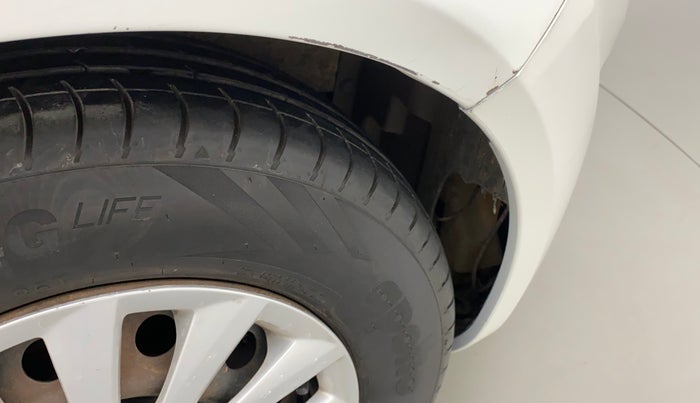 2015 Maruti Ritz VXI, Petrol, Manual, 95,434 km, Right fender - Lining loose