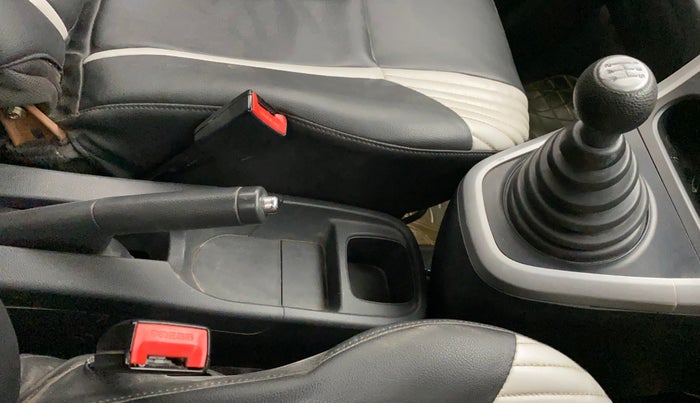 2015 Maruti Ritz VXI, Petrol, Manual, 95,434 km, Gear Lever