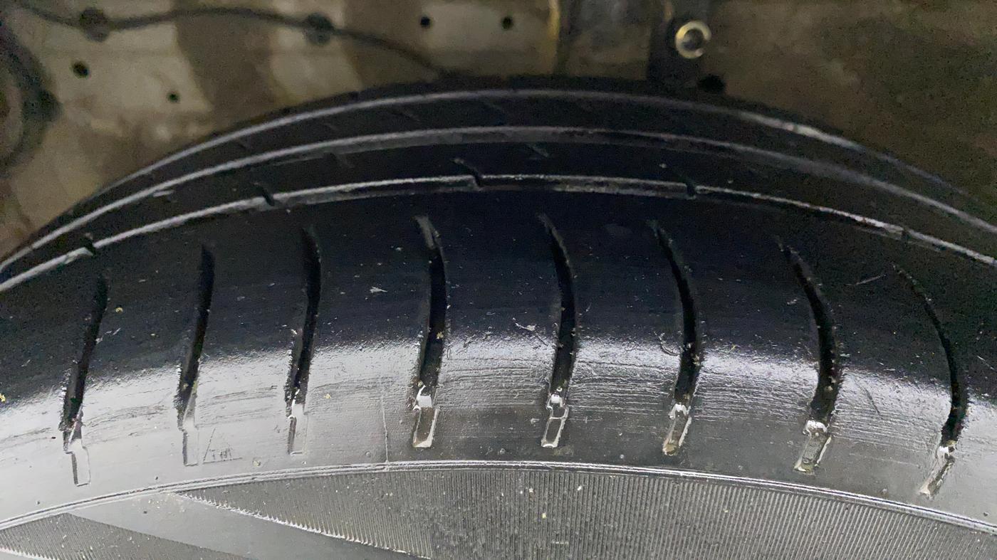 2018 Maruti Ertiga VDI SHVS, Diesel, Manual, 1,10,408 km, Left Front Tyre Tread