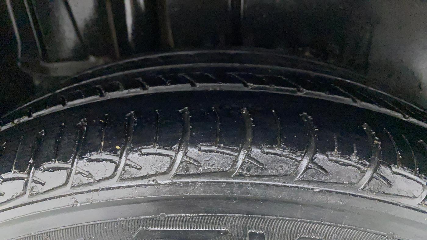 2018 Maruti Ertiga VDI SHVS, Diesel, Manual, 1,10,408 km, Right Rear Tyre Tread