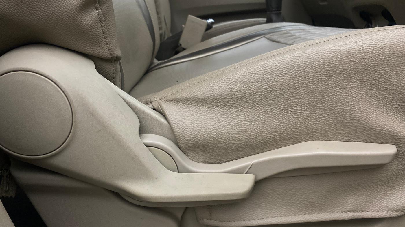 2020 Maruti Ertiga ZXI+ SHVS, Petrol, Manual, 17,642 km, Driver Side Adjustment Panel